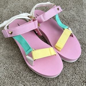 Stony clover platform sandals, size 9